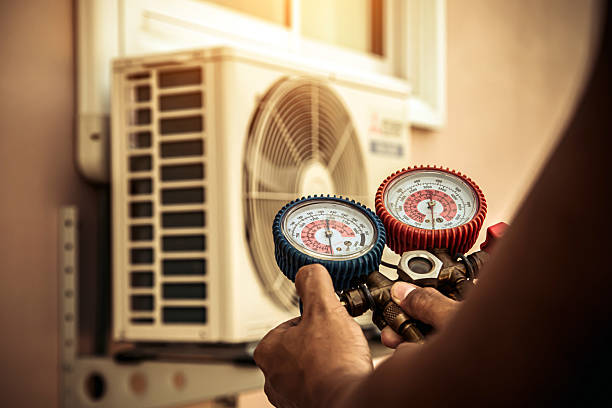 Professional Ductwork Repair technician working in Wesley Chapel, FL